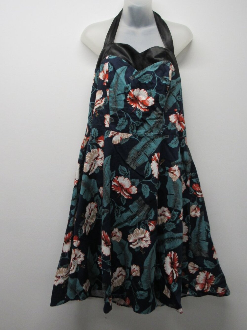 Dress Tells Hawaiian Floral Pin Up Retro Fit & Flare Halter Dress sz 2XL